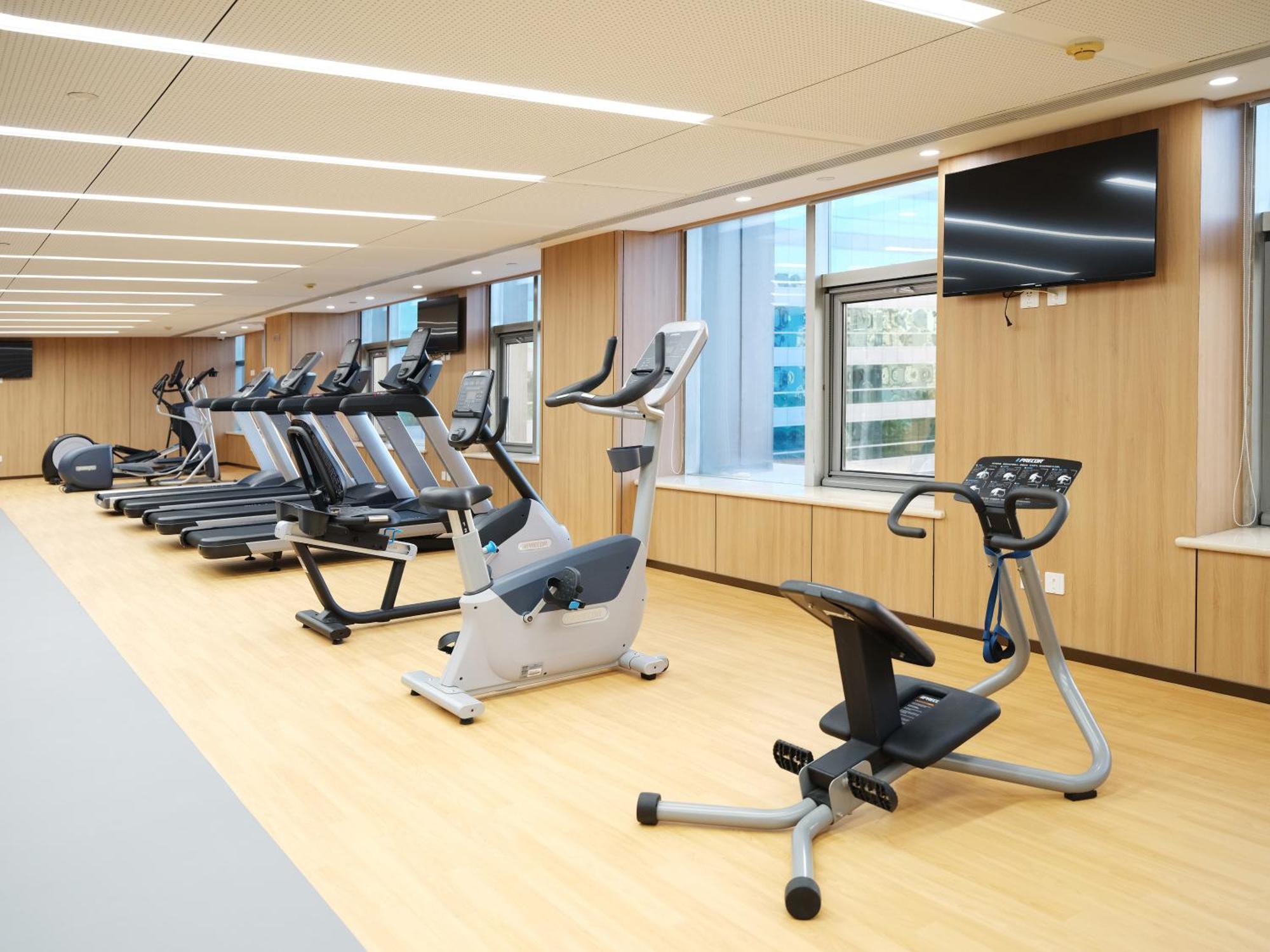 Celebrity International Grand Khách sạn