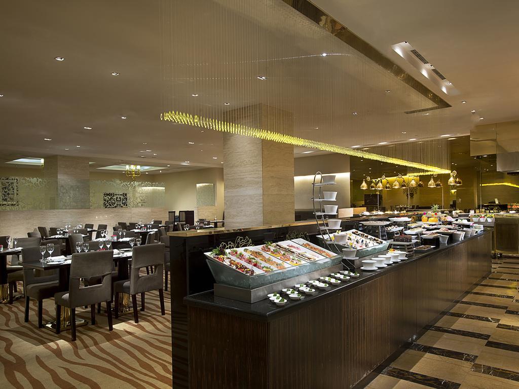 Celebrity International Grand Khách sạn