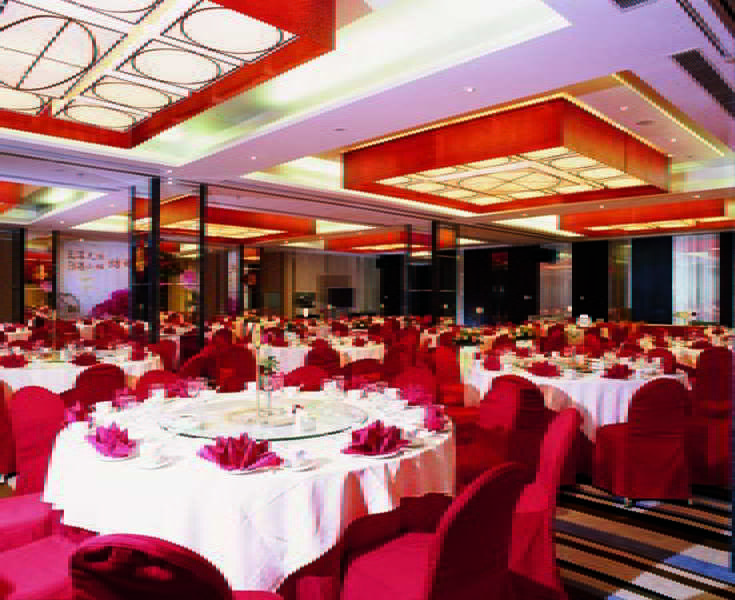 Celebrity International Grand Khách sạn