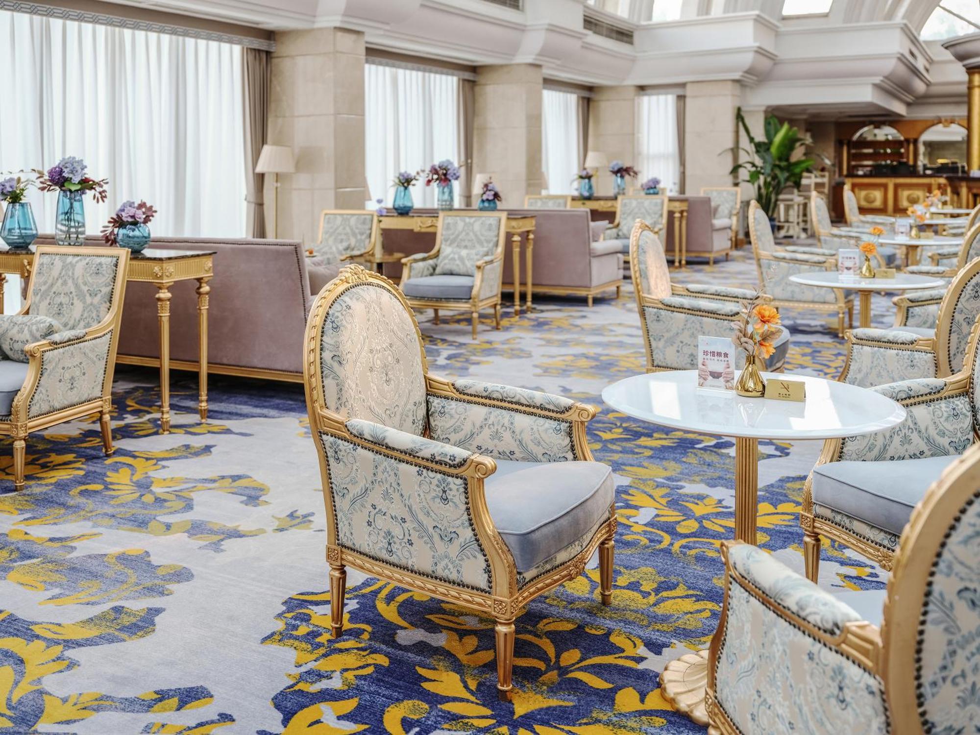Hotel Celebrity International Grand