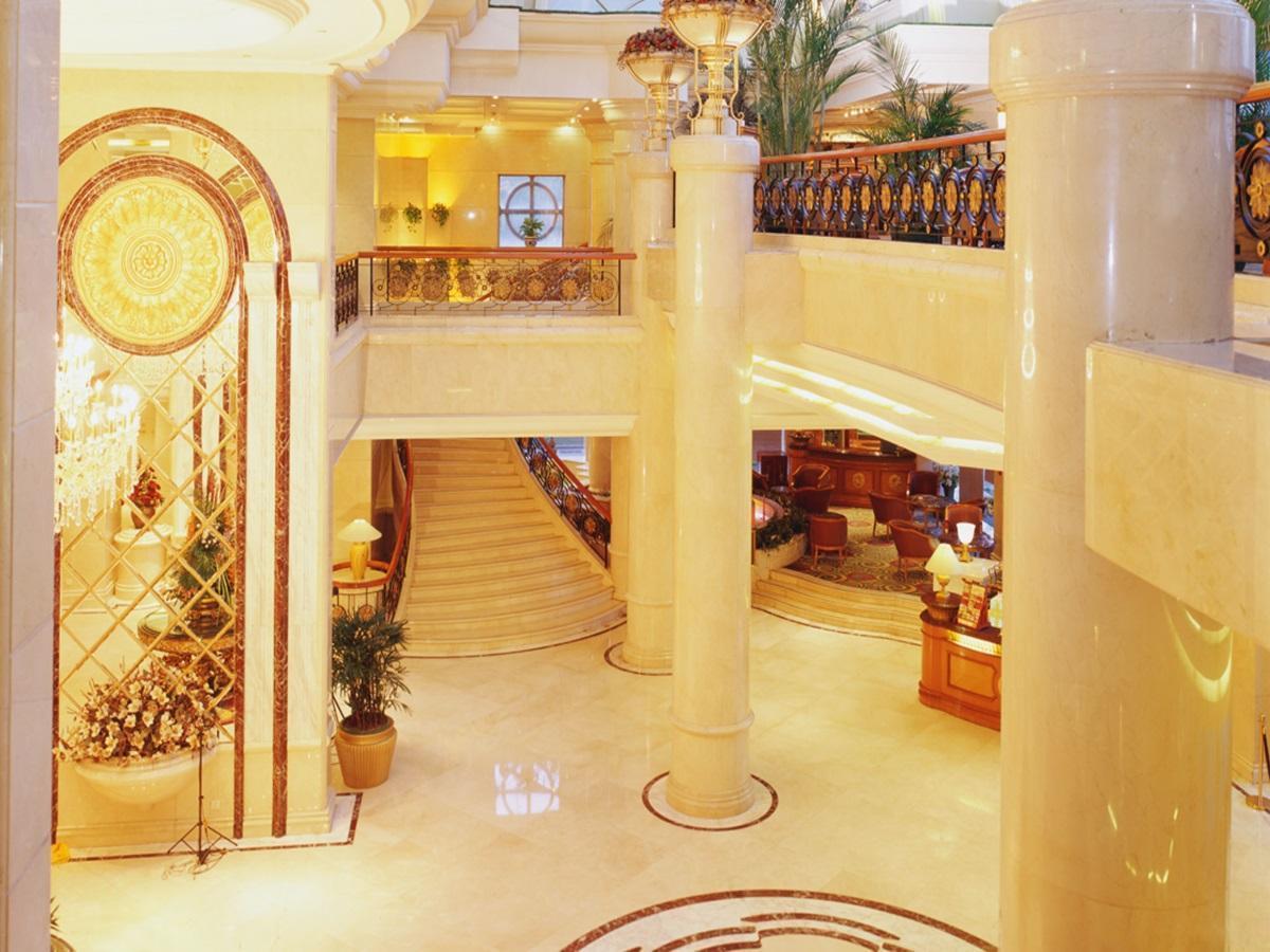 Celebrity International Grand Hotel 5*
