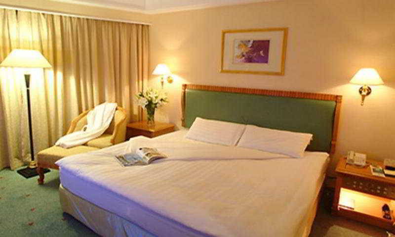 Celebrity International Grand Hotel 5*